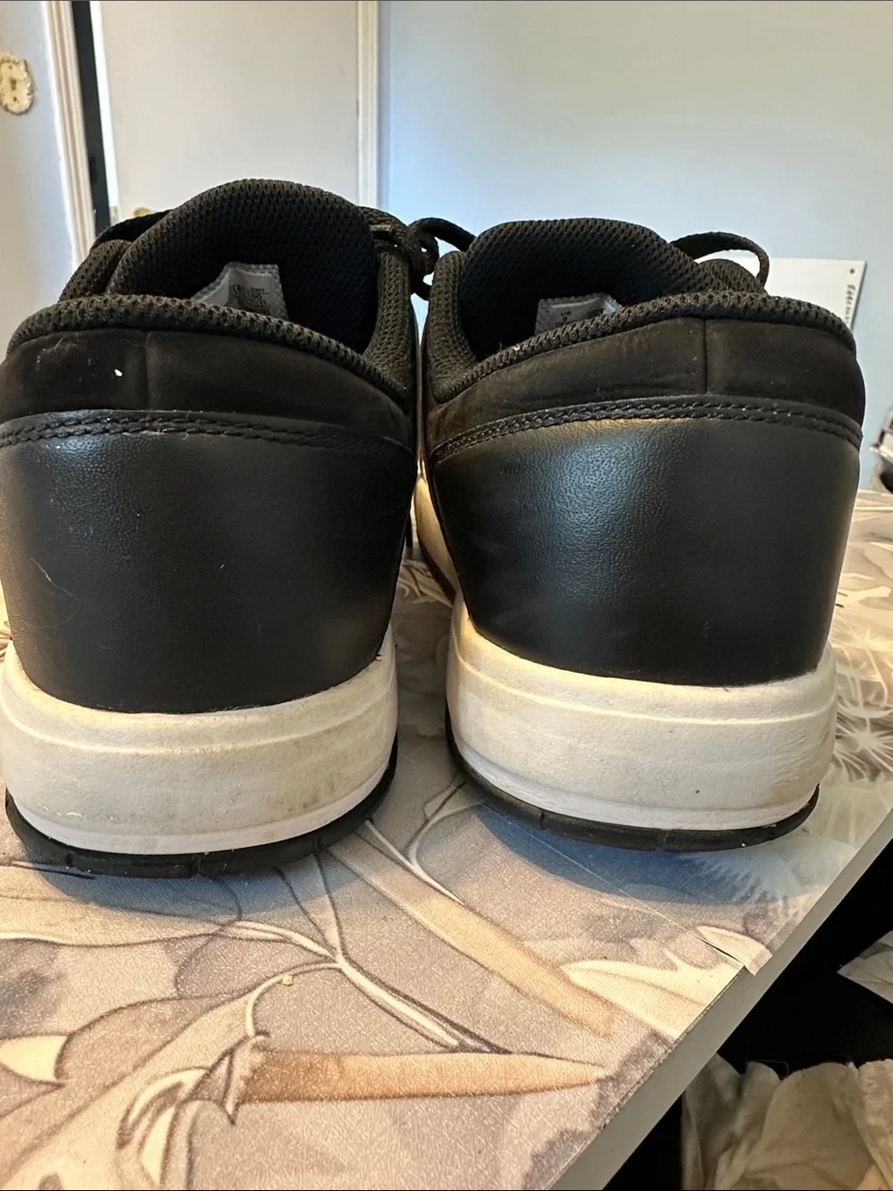 Nike low top